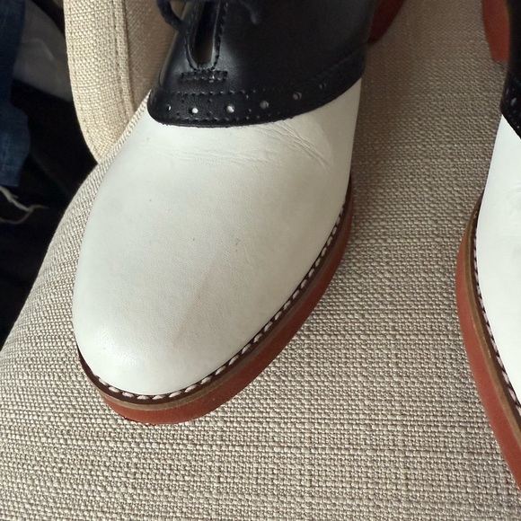 G.H. Bass & Co. Womens Dora Leather Saddle Oxford Lace Up Shoe, 9 1/2 - Picture 4 of 9